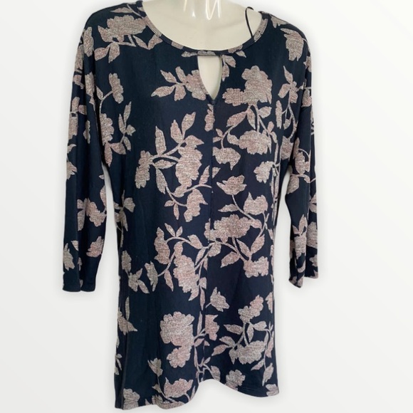 Dress Barn Tops - NWT Floral Burnout Women Blouse Size M